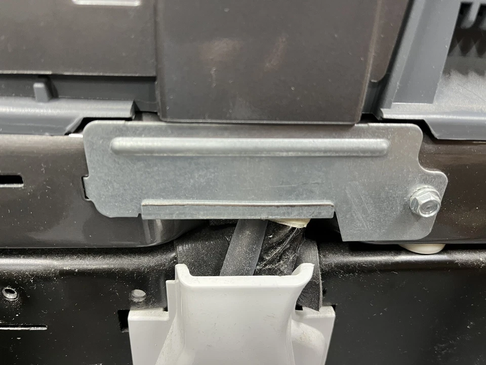 Soporte de lavadora Whirlpool Cabrio Platinum para WTW8800YC1 Foto 2 de 4