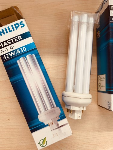NEW SET OF 2 42W Philips GX24Q-4 4 pin 4000K Lamp Cool White 830 Light Bulb PLL - Picture 7 of 8