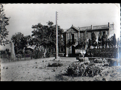 CAVES (11) MONUMENT to the Dead, school & town hall in 1958