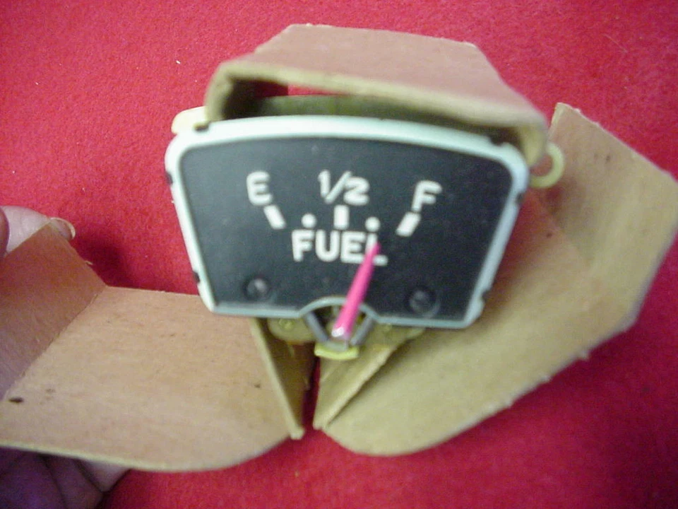 NUEVO 1949 49 CHRYSLER NEW YORKER WINDSOR GASOLINA GASOLINA INDICADOR COMBUSTIBLE MOPAR 1257602 Foto 3 de 4