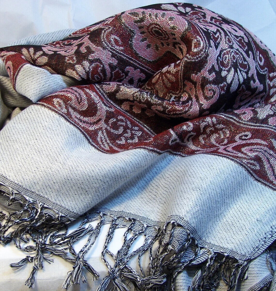 Bath and Body Works Dahlia Gift SetPashmina ScarfWhite Barn Glacier