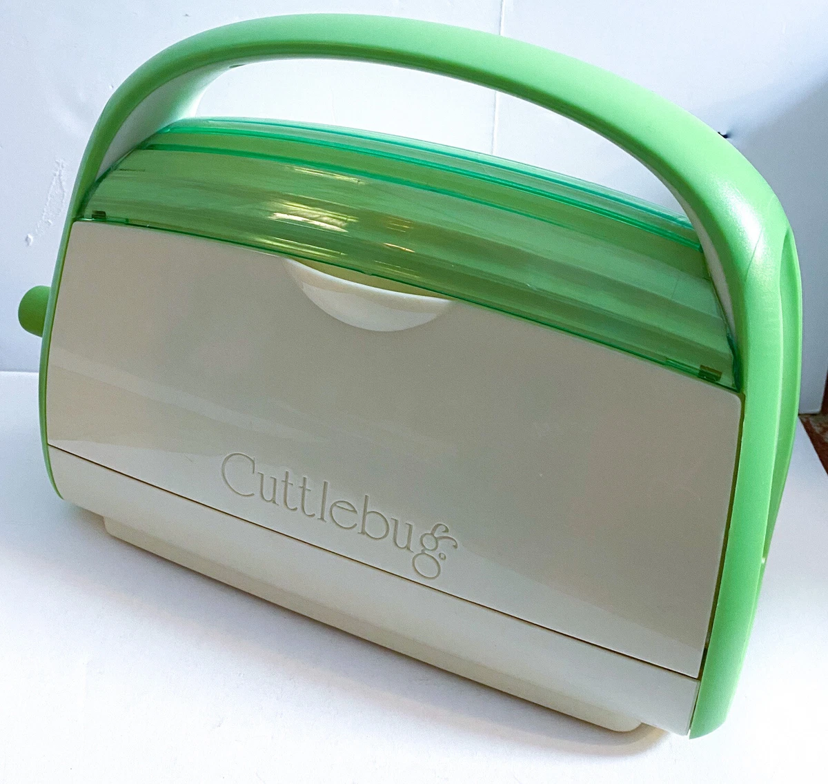 Provo Craft CUTTLEBUG Die Cutter Cutting & EMBOSSER Green Machine Only