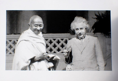 Stell-Es-Auf! Einstein Gandhi (Fotomontage) Weltfrieden Atombombe USA Geschenk