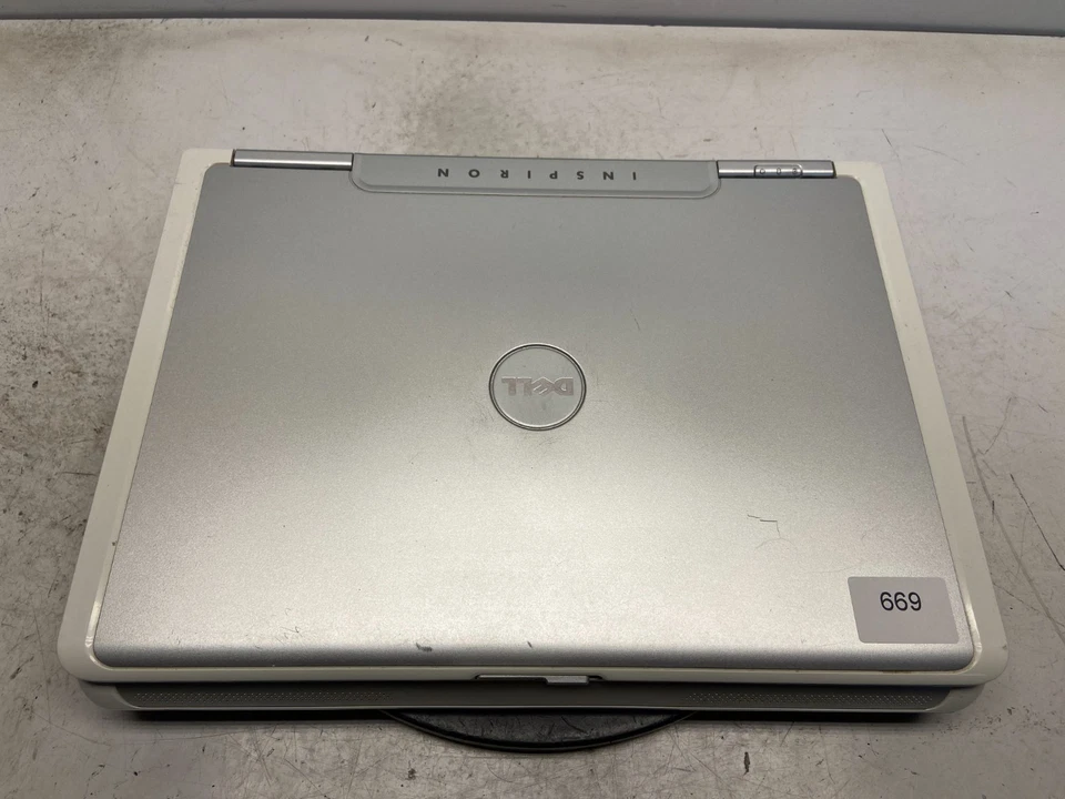 戴尔 Inspiron 1501 AMD Turion 64 X2 TL-56 1 GB 无硬盘 — 第 2/4 张图片