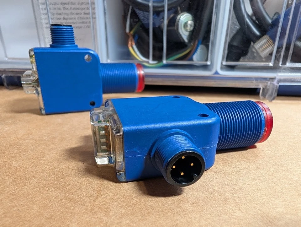 Telemecanique XUN0APSNM12 Photoelectric Sensor, 12 cm, 24VDC, Diffuse, (New NB) - Image 3 of 4