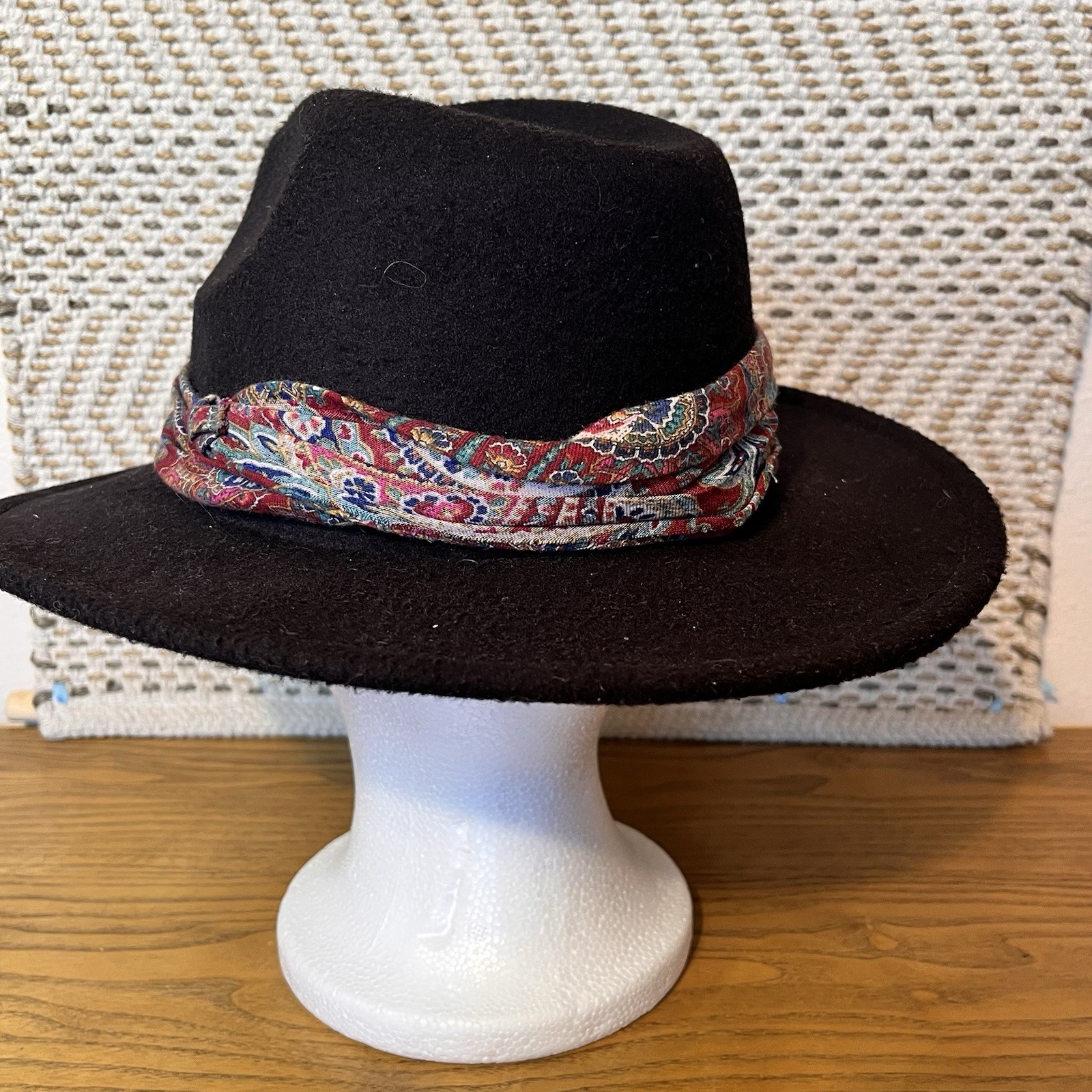 Universal Thread Black 100% Poly Standard Brim Fe… - image 2