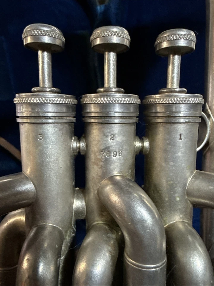 Cuerno Barítono Martin Plata Años 30 Elkhart Indiana con Estuche Rígido De Colección 7699 Foto 4 de 4