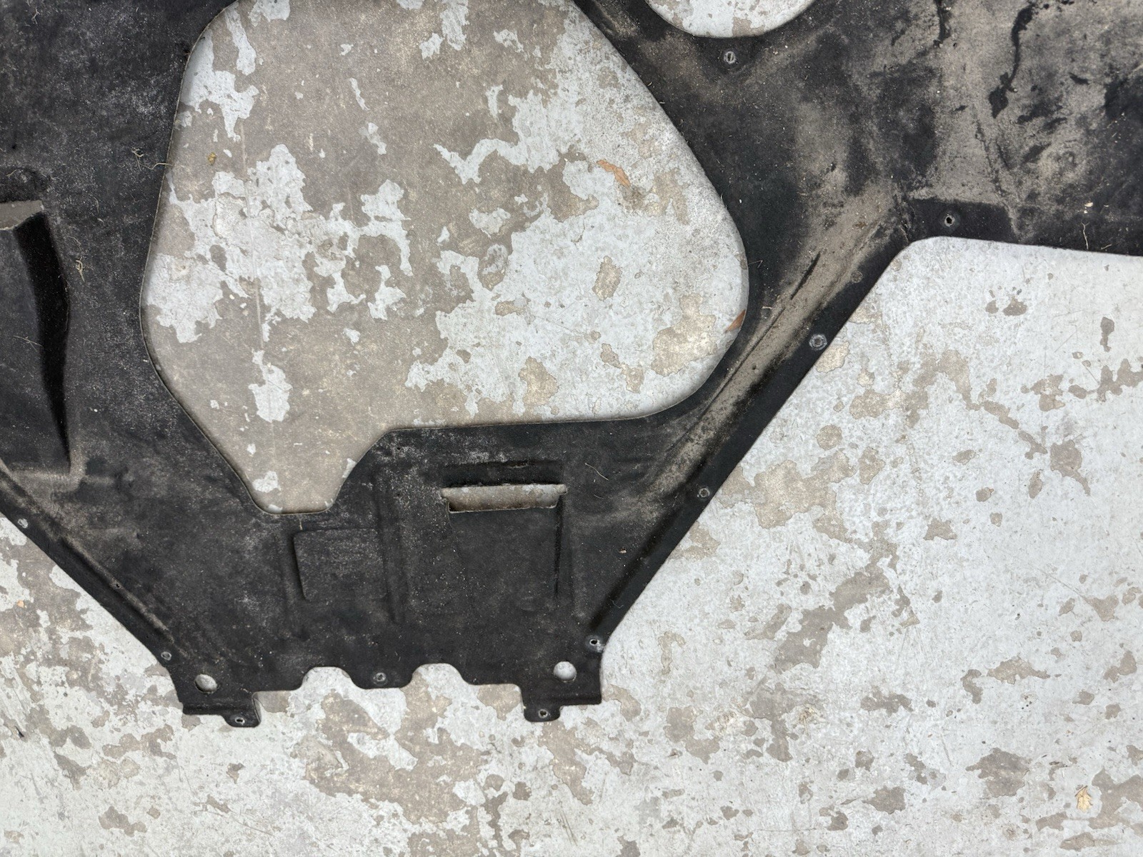 17-23 Audi R8 Rear Under Body Engine Splash Guard Shield Panel OEM
