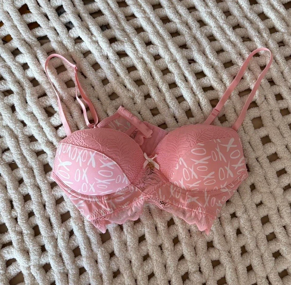 Adorable bralette de encaje rosa XOXO 💕 Talla 32B Foto 2 de 2