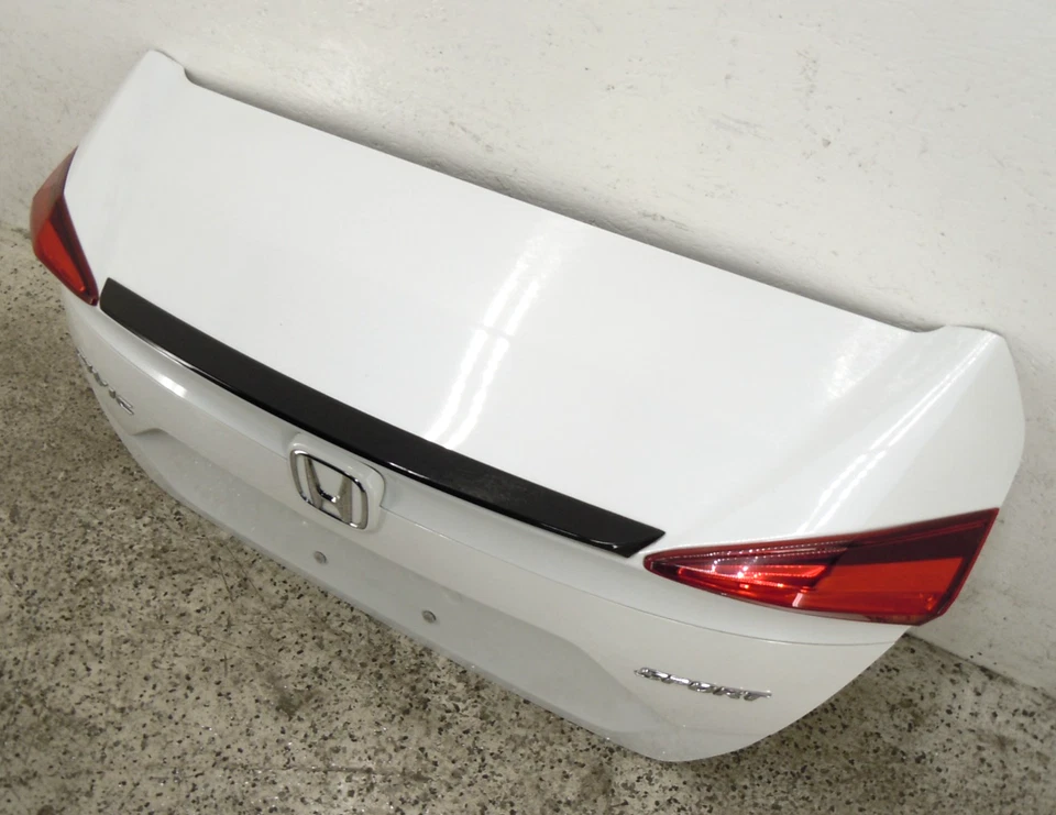 Tapa de la cubierta del maletero trasero Honda Civic Sedán 16-21 con cámara trasera y alerón OEM NH883P Foto 3 de 4