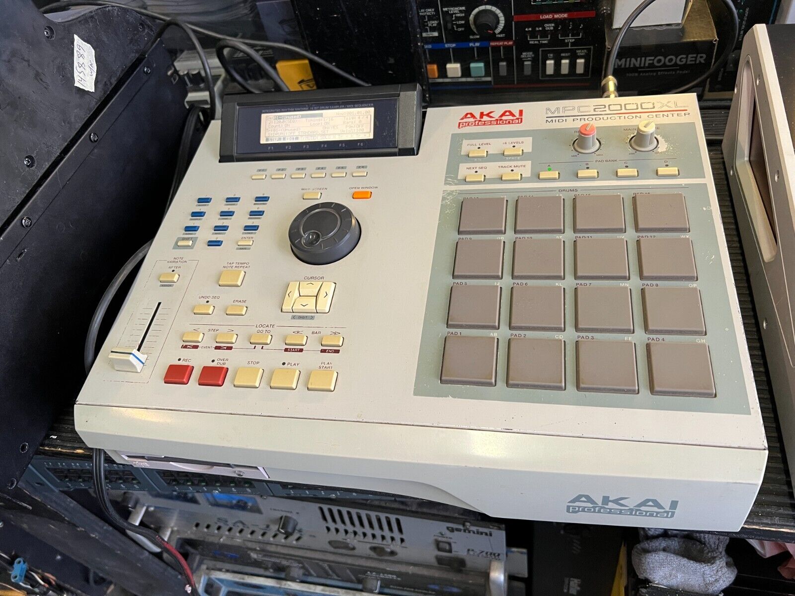 AKAI MPC2000XL MPC 2000 XL 32m 100M zip drive / pads, drum //ARMENS//