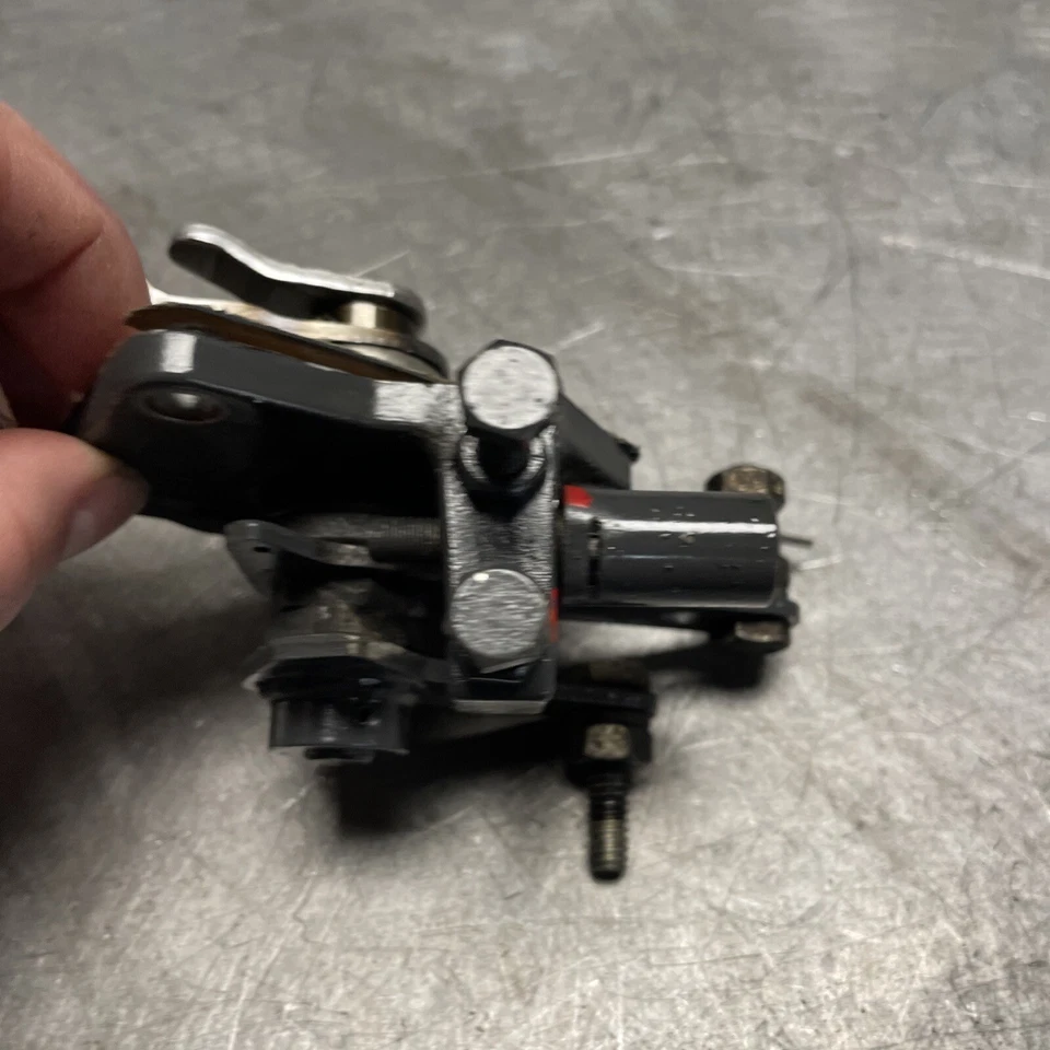 OEM GOOD USED KUBOTA DIESEL D662E THROTTLE ASSEMBLY - Image 2 of 4