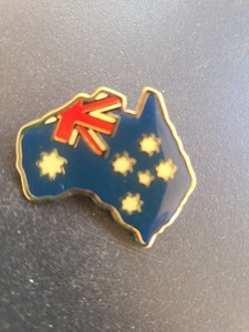 Australia Map Flag Travel Pin Badge Enamel Brass Gold Edge