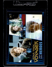 2015 Rittenhouse Star Trek Voyager Heroes and Villians #16 Amelia Earhart