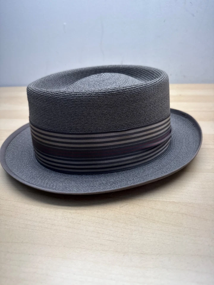Chapéu Fedora Vintage Masculino Dobbs Fifth Ave NY Cinza Palha Faixa Listrada Tamanho 7 1/8 - Imagem 2 de 4