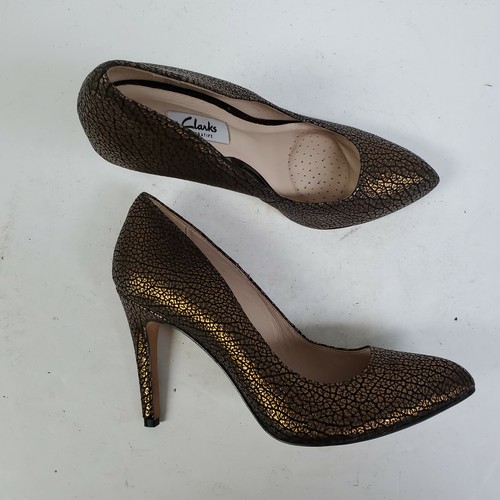 clarks narrative pumps