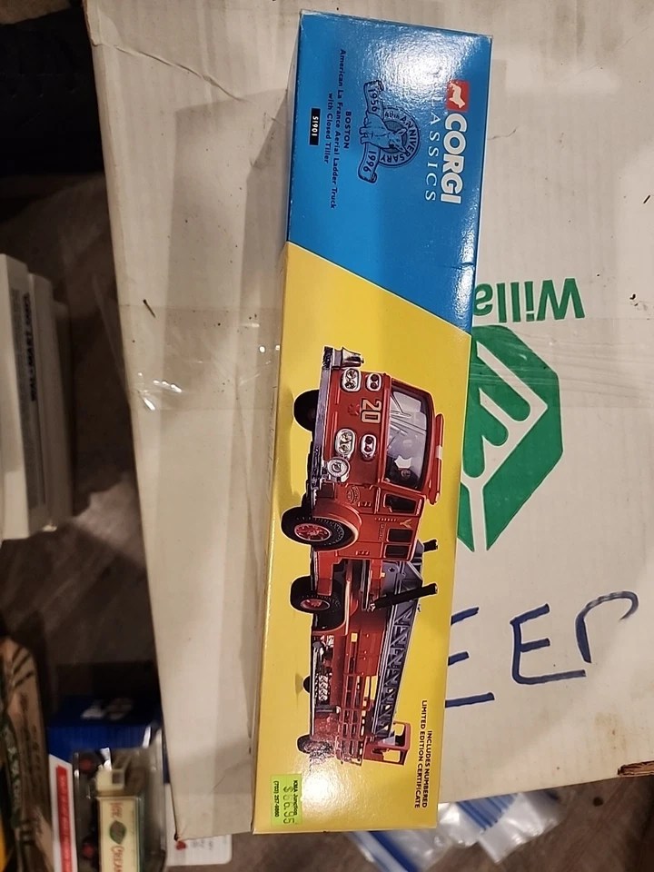 Corgi 51901 Boston American La France Fire Truck NIB. J9 - Image 4 of 4