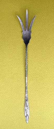 Towle Sterling Salad Lettuce Fork No.19 "Cat Tails" pattern 1900 No Monogram