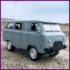 1/18 UAZ Travelers Traffic Bus Car Model Diecast Classic City Tour Van Bus
