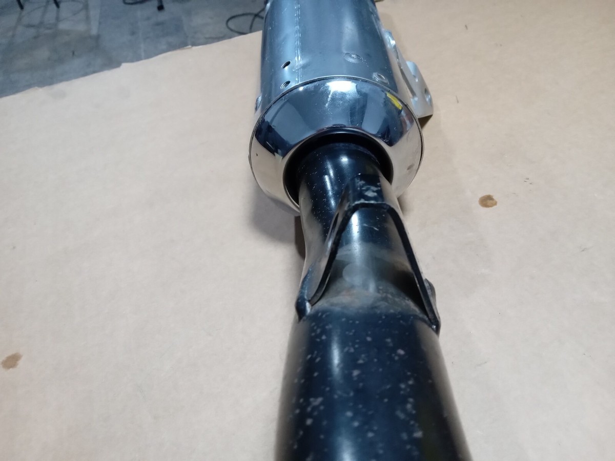 NEW ZX600 muffler exhaust left 18090-1393 KHI K 302 ,NEVER BEEN ON