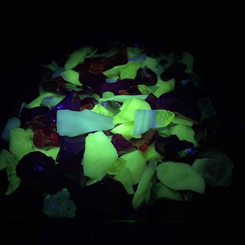 Ruby & Glowing Slag Glass Cullet Assortment approx 5 oz total - Picture 2 of 7