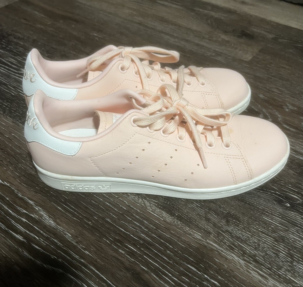 adidas gazelle silver green womens Adidas Stan Smith Shock Pink (W) main image 1