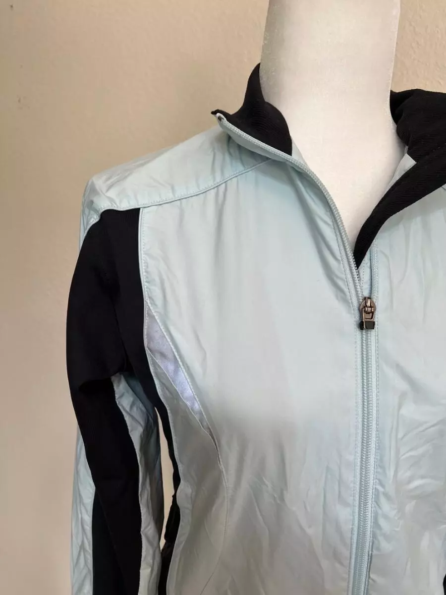 Nike womens shop wind breaker