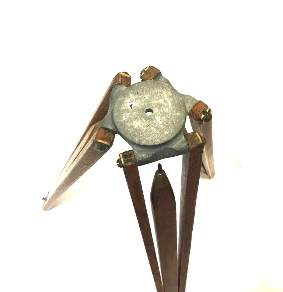 Antique/Vintage Early 19th Century Sturdy Tripod Wooden/Brass Fittings - Image 3 of 4