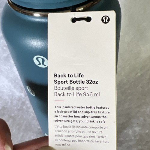 Lululemon Back To Life Insulated Sport Water Bottle 32oz utility powder blue nwt - Picture 4 of 5