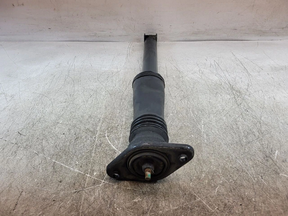 Amortiguador de puntal trasero Hyundai Azera 2012 2013 2014 2015 2016 55311-3V500 Foto 4 de 4