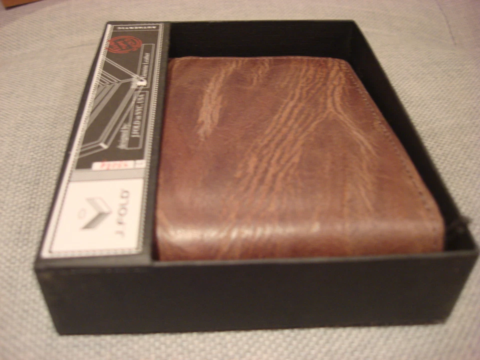 J. FOLD STONE SLIMFOLD WALLET SAND N74011/39 - BRAND NEW - NWT - image 3 of 4