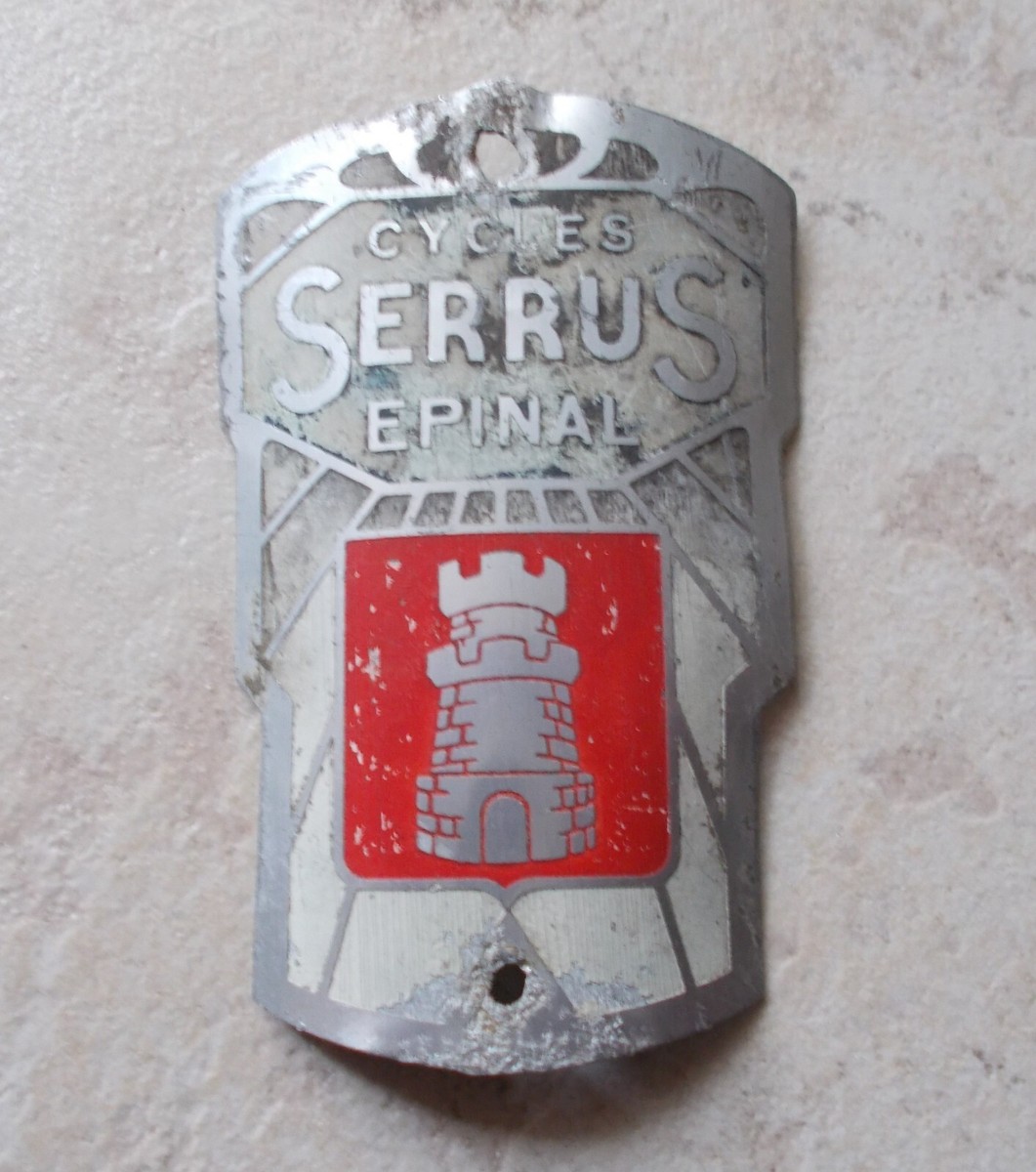 Insigne De Tête De Vélo Vintage Cycles SERRUS - France - Métal émaillé