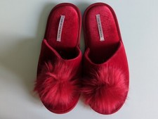 Victoria's Secret Red Pom Pom Velvet/Velour Slippers House Shoes Women's Size S