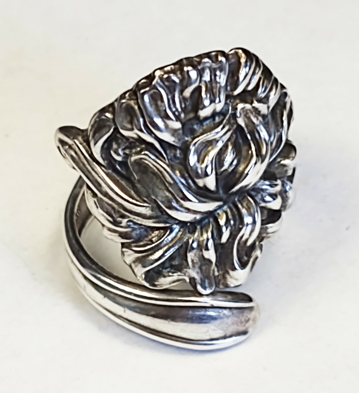 BEAUTIFUL SOLID BOLD FLOWER SPOON RING STERLING S… - image 2