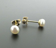 Boucles D'Oreilles En Or 9 Ct Avec Des Perles Blanches De 4 Mm