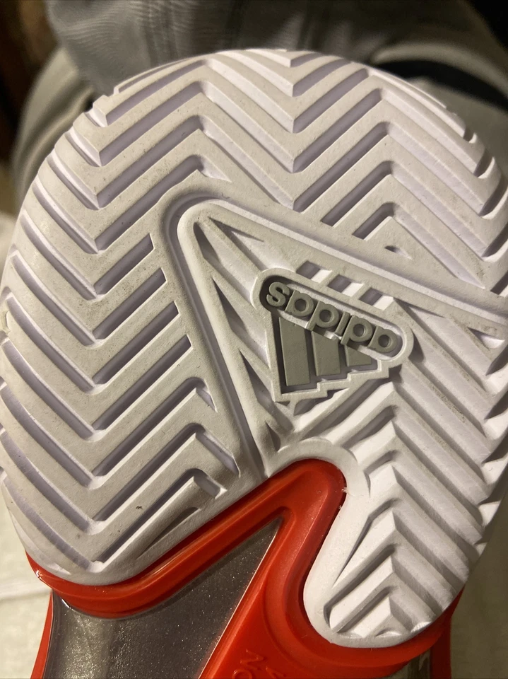 Woman's Sneakers & Athletic Shoes adidas Barricade Size 6 US - Image 2 of 4