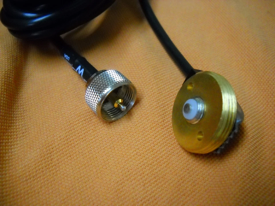 MONTAJE NMO 3/8" a 3/4" AGUJERO RG-58 CON CONECTOR UHF PL-259 HECHO EN EE. UU. Foto 2 de 2