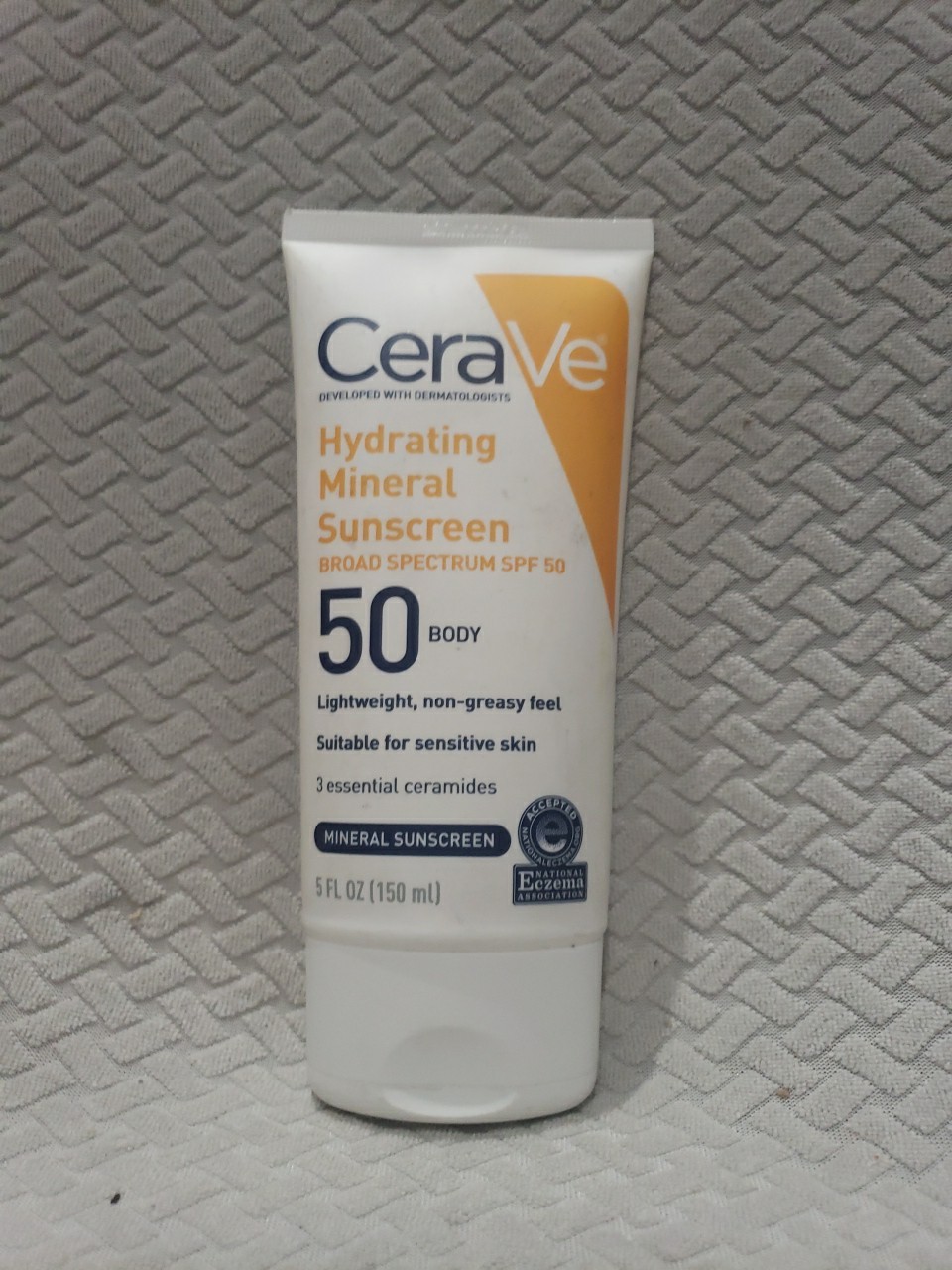 CeraVe Hydrating Mineral Sunscreen SPF 50 for Body with Dermatologist Expertise