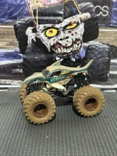 Monster Jam Mystery Mudders MG2-10 Megalodon 4X4 Truck HTF 1/64 Loose Mudder