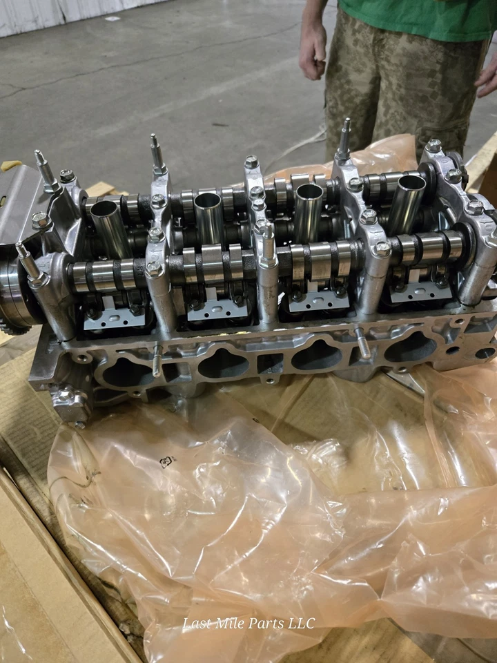 New OEM Honda 2.4l DOHC Cylinder Head K24A2 iVTEC Acura TSX 10003RBBE03 Foto 3 de 4