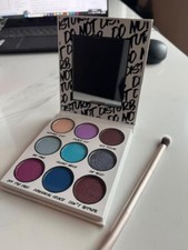 BH COSMETICS DO NOT MOLEST PALETA DE SOMBRAS DE OJOS DE 9 COLORES CON CEPILLO NUEVO