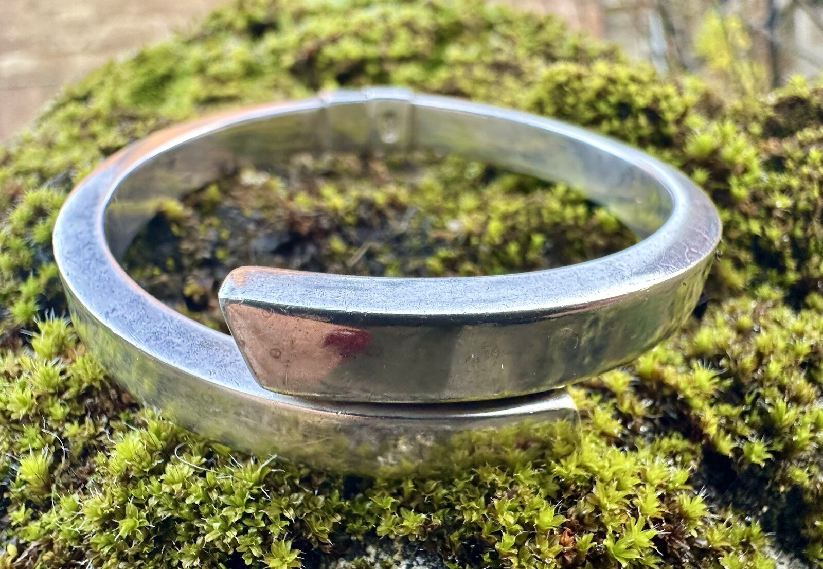 Contemporary Silver Hinged Bracelet - image 3