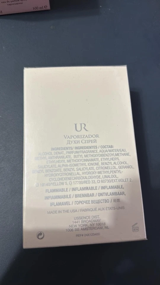 Usher Raymond Eau De Perfum Spray Vaporizador Foto 2 de 2