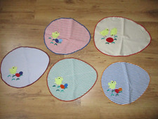 hübsche Platzdeckchen, Ostern, Handarbeit, Stoff