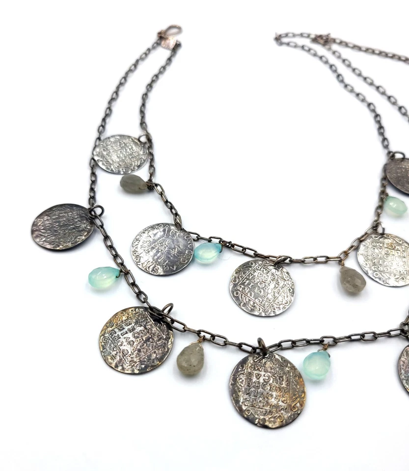 Collar Cadena Doble Hilo Monedas Antiguas Calcedonia Labradorita Stella & Dot Foto 2 de 4