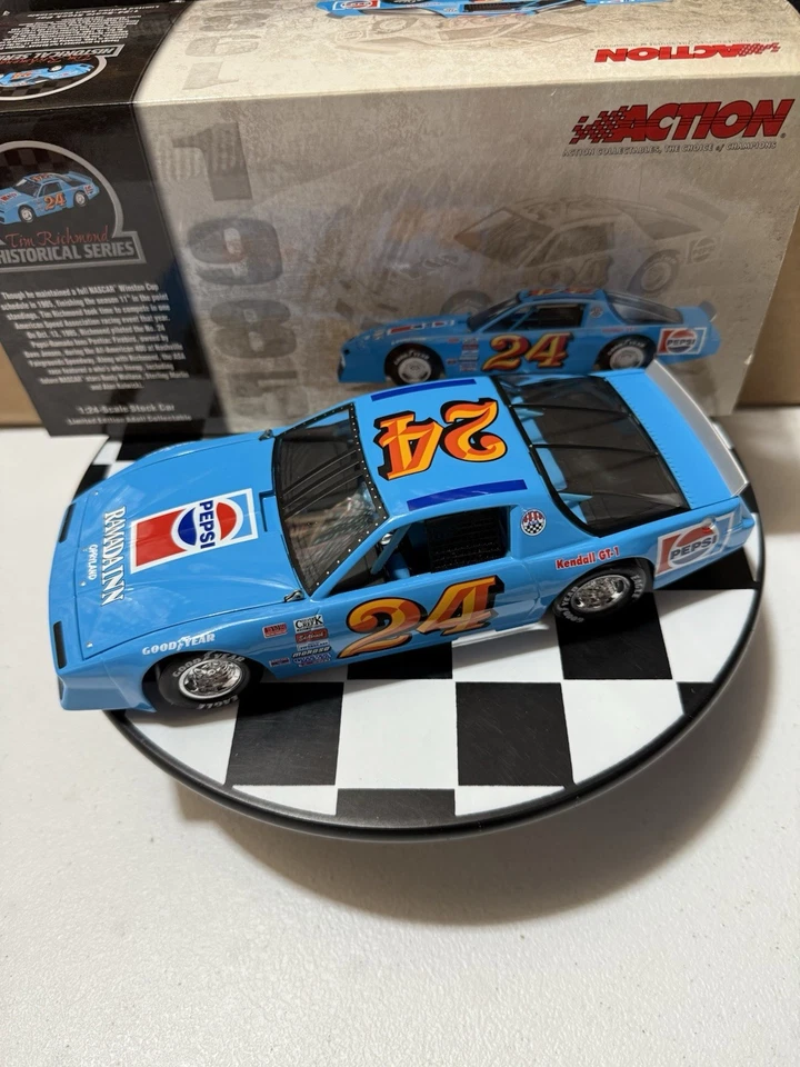 TIM RICHMOND #24 PEPSI 1985 FIREBIRD XTREME 1/24 NASCAR DIECAST Foto 2 de 4