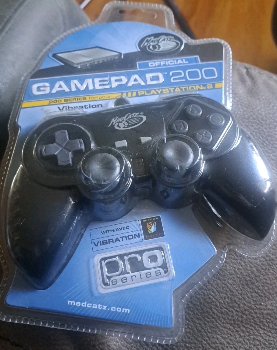  Mad Catz Official Gamepad 200 - PS2 Controller for Playstation 2 / PS One New 