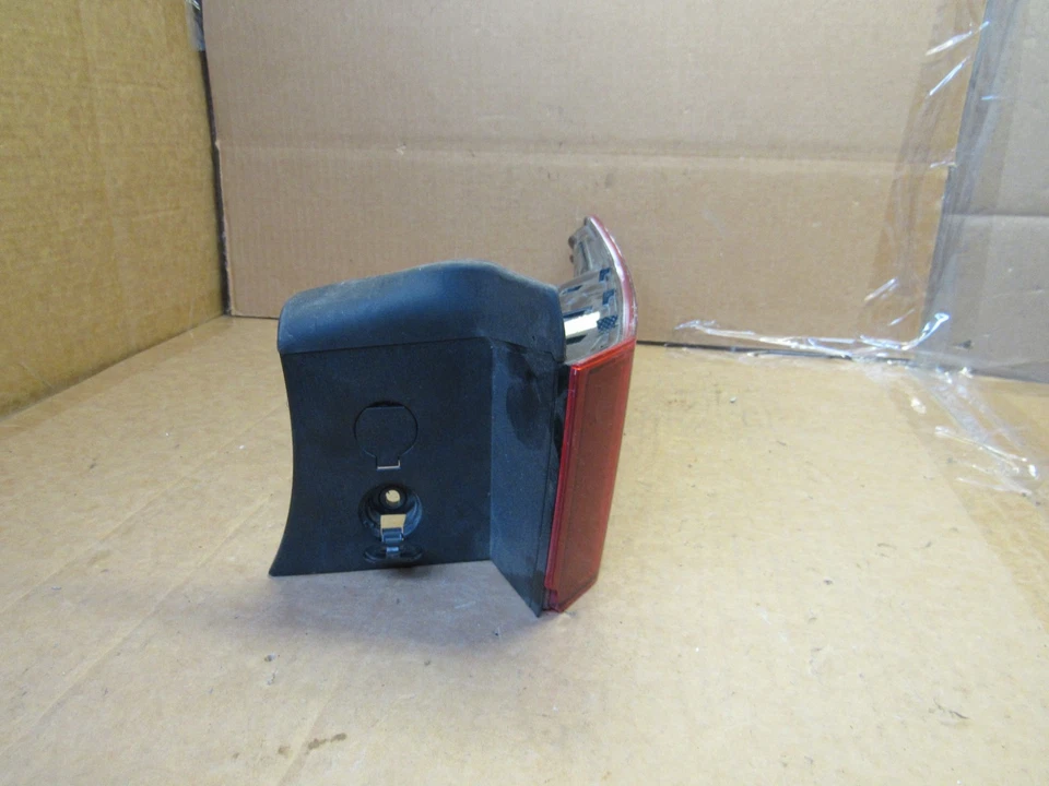 2024 2025 HYUNDAI SANTA FE LED LUZ TRASERA DERECHA OEM 92402R6000 Foto 3 de 4