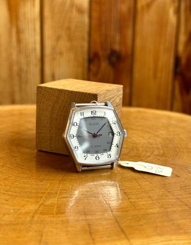 Orologio da polso meccanico sovietico vintage SLAVA 26 Jewels NUOVO - REVISIONATO- - Foto 6 di 13
