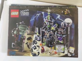 5 Lego instructions only. Sets, 7018, 7186, 6977, 1382, 1380